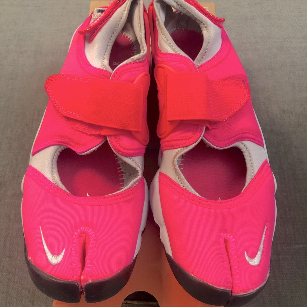 New Nike Air Rift B Shocking Pink Vintage OG